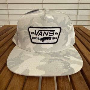 NWT Vans Arctic Camo SnapBack